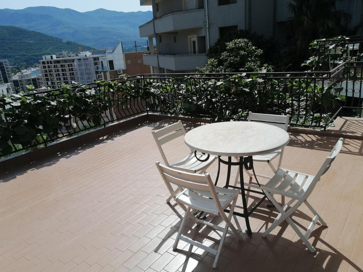 Lovely Apartment With Big Terrace In Budva Exterior photo